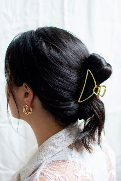 MIGHTY MOON METAL HAIR CLAW CLIP IN MATTE GOLD